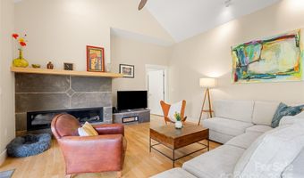 14 Starling Pass, Asheville, NC 28804