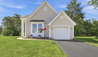 10 Deer Lake Ct, Barnegat, NJ 08005