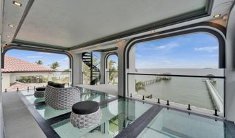 6526 SURFSIDE Blvd, Apollo Beach, FL 33572