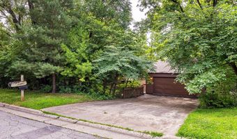 4612 Dover Dr, Ames, IA 50014