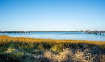 210 Old Plantation Dr, Beaufort, SC 29907