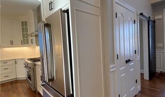 35 Primrose Ln, Cromwell, CT 06416