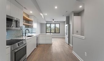 2237 Trillium Ln, Ann Arbor, MI 48104