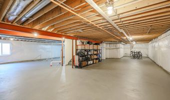 580 N Highlander Way, Addison, IL 60101