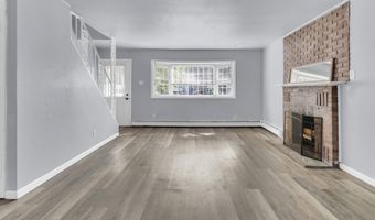 6 Briarwood Rd, Albany, NY 12211