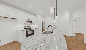 23 Ironside Ln, Bella Vista, AR 72715
