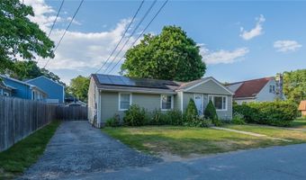3 Luther St, Johnston, RI 02919