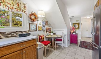 64 Montoya Dr 64, Branford, CT 06405