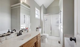 14711 NE State Route E Hwy, Adrian, MO 64720