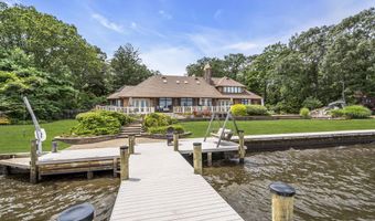 99 Holly Ln, Bayville, NJ 08721
