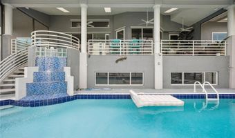 807 CHIPAWAY Dr, Apollo Beach, FL 33572