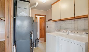 7589 Colony Dr, Algonac, MI 48001