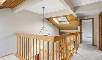 827 E WINDFIELD Pl, Appleton, WI 54911