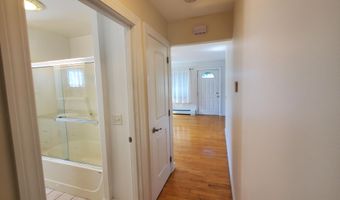 9 Wood St, Bangor, ME 04401