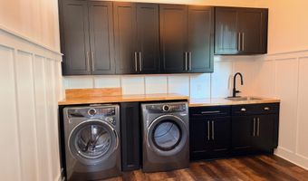 242 Leadwood St, Andrews, SC 29510