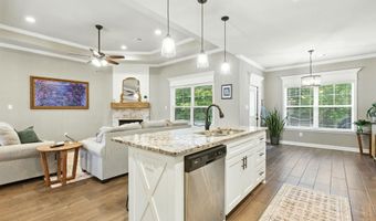 4046 Hampton Dr, Benton, AR 72019