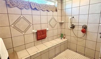 1606 N Hudson St, Altus, OK 73521
