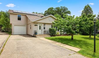 615 Highland Ave, Antioch, IL 60002