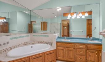 2602 Rivers Bluff Ln, Anoka, MN 55303