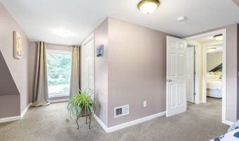 22 Rowe Pl, Bristol, CT 06010