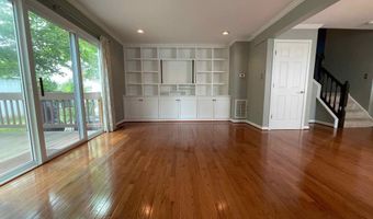 3834 13TH St N, Arlington, VA 22201