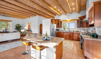 9 Desiderio Rd, Arroyo Seco, NM 87514