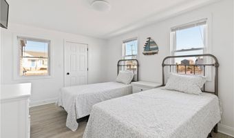 8 Belaire Mnr, Old Saybrook, CT 06475