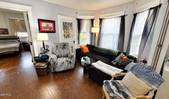 42 Lincoln Ave, Amsterdam, NY 12010