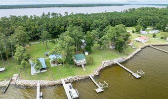 201 Hickory Point Dr, Aurora, NC 27806
