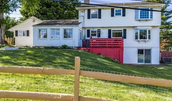 3146 CLUB Dr, Allentown, PA 18103