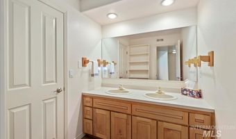 2064 S Stone Ridge Way, Boise, ID 83712