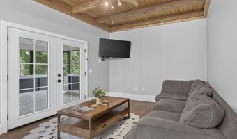 175 NE Stonewall Hts, Abingdon, VA 24210