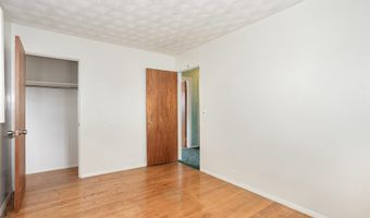 2400 RAMBLEWOOD Rd, York, PA 17408