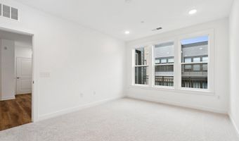 21731 DOVEKIE Ter 505, Ashburn, VA 20147