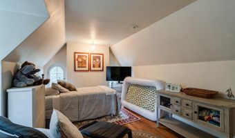 407 N TULPEHOCKEN Rd, Reading, PA 19601