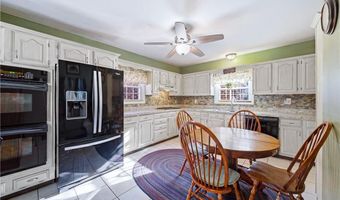112 Clay St, Central Falls, RI 02863