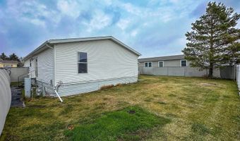 5105 Redcoat Loop, Bismarck, ND 58503