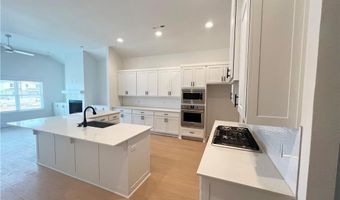 6304 SW Luna Ln, Bentonville, AR 72713