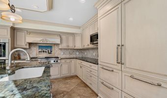 301 22nd St NW, Austin, MN 55912