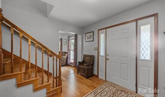 210 Meadow Run Ext, Asheville, NC 28806