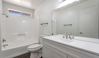 16050 Pawnee Rd, Apple Valley, CA 92307