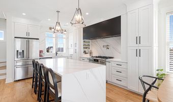524 N Kinston Ave, Atlantic Beach, NC 28512