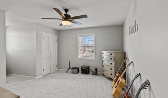 217 Collier Dr, Albertville, AL 35951