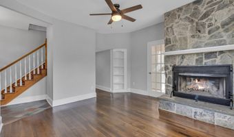 18 Middletown Ave, Atlantic Highlands, NJ 07716
