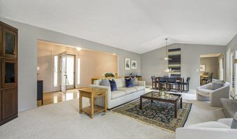 572 Trego Cir, Ann Arbor, MI 48103