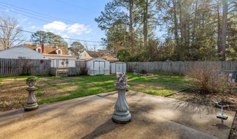 916 N Pembroke Ave N, Ahoskie, NC 27910