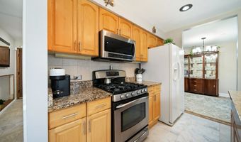 365 W Myrick Ave, Addison, IL 60101