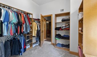 15526 Evans Rd, Basehor, KS 66007