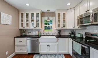 404 Big Bend Rd, Barboursville, WV 25504