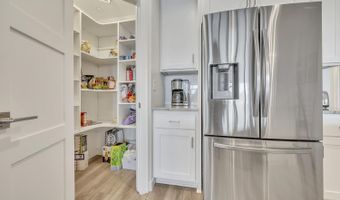 570 Linden Dr 104, Arnolds Park, IA 51331